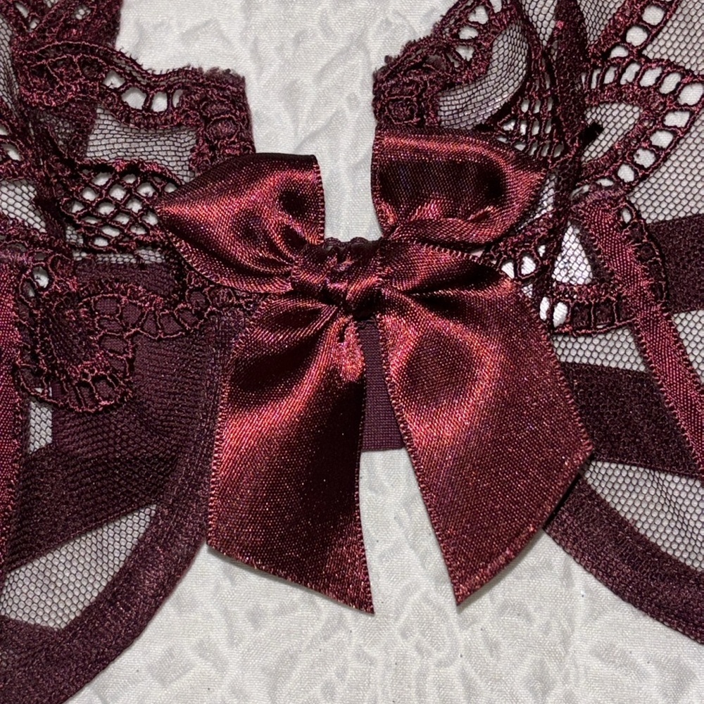Victoria's Secret Very Sexy Balconet Lace Bra NWOT - Picture 4 of 8